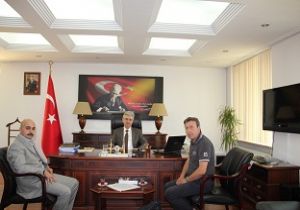 Oltulu hizmet vereni unutmuyor